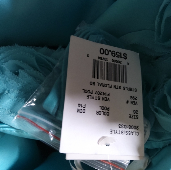 David's Bridal --- Formal gown New - Picture 7 of 7